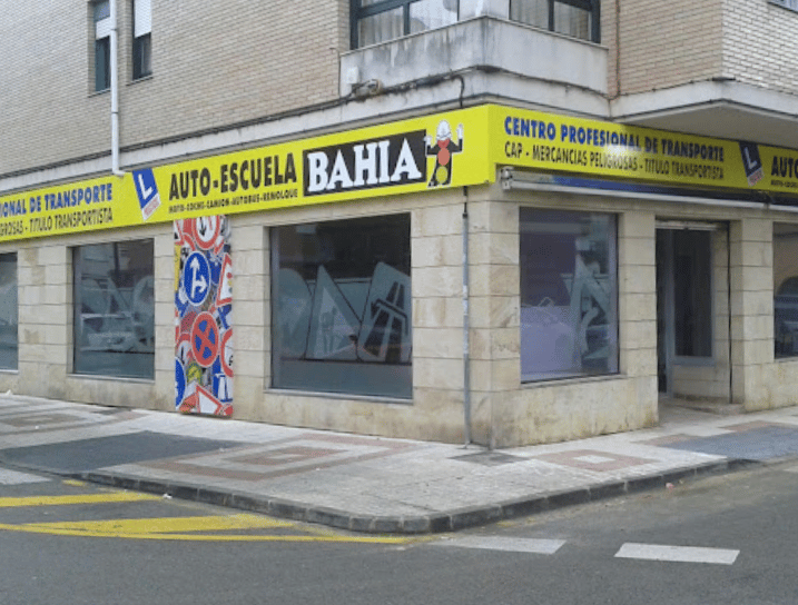 Avda. España 1, Corrales de Buelna